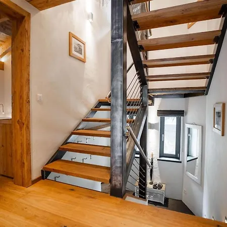 Апартаменти Cozy Penthouse *