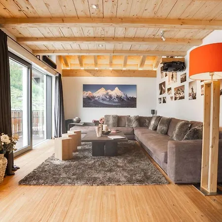 Апартаменти Cozy Penthouse *